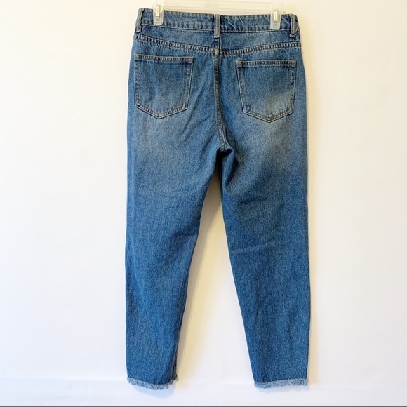 The Rockn Rev Distressed Mid Rise Crop Jean - Picture 4 of 10